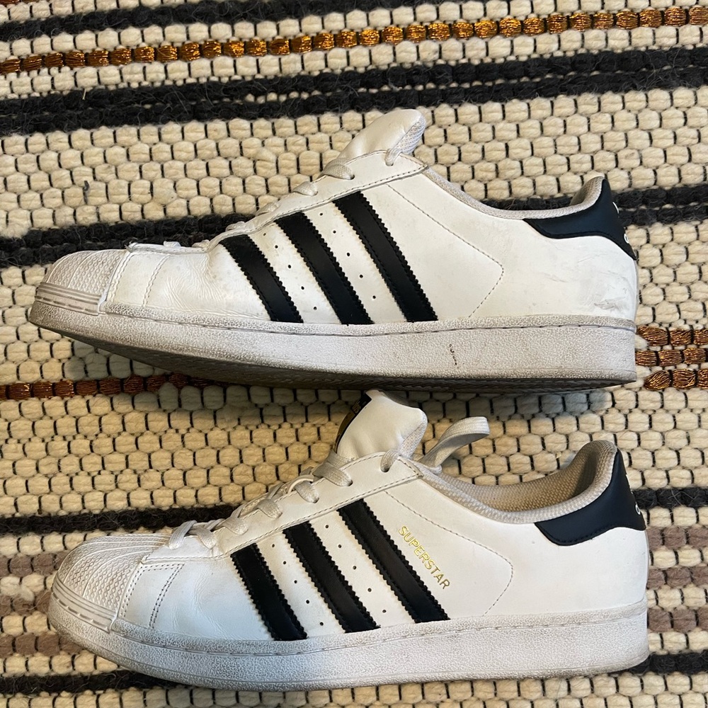 ADIDAS Classic superstar shoe Men’s 11.5